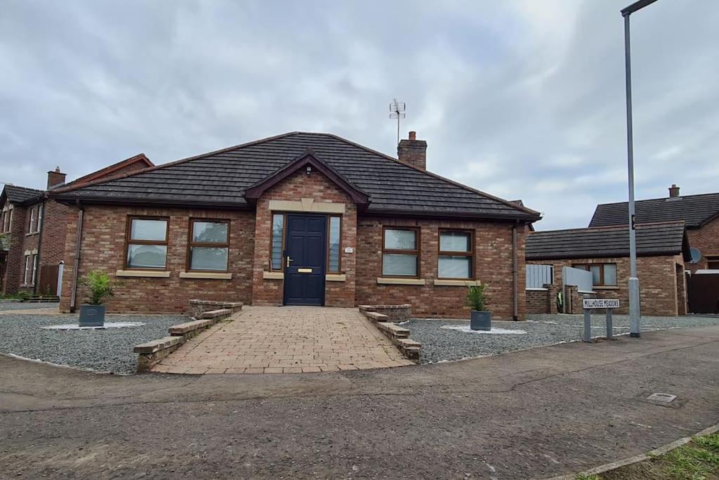 Millhouse Cottage A Luxury 3 Bed Bungalow Антрим Экстерьер фото